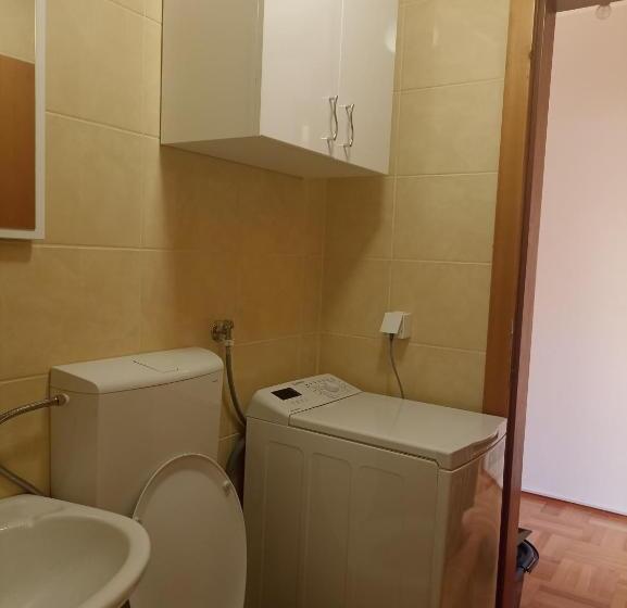 Apartment Lake Story