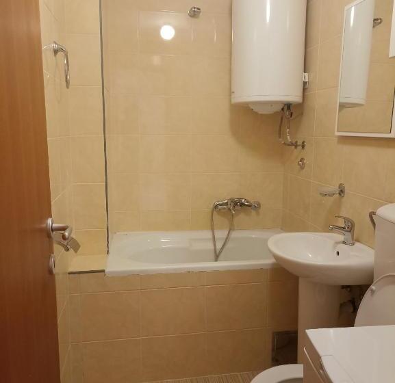 Apartment Lake Story