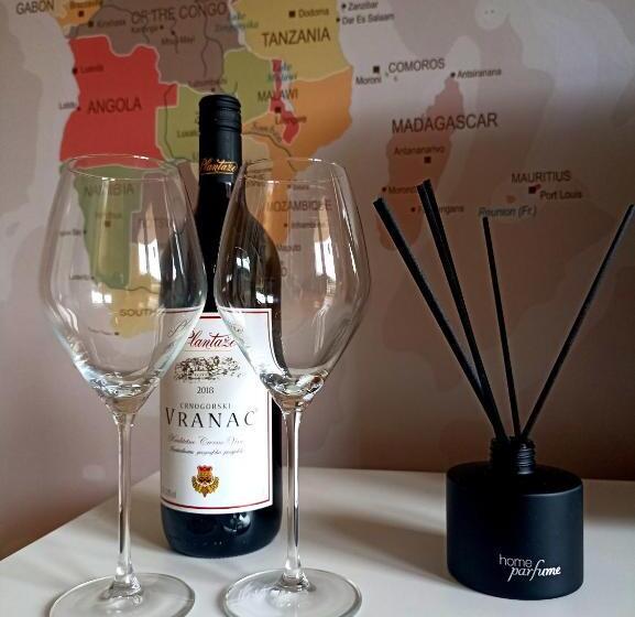 Apartment Lake Story