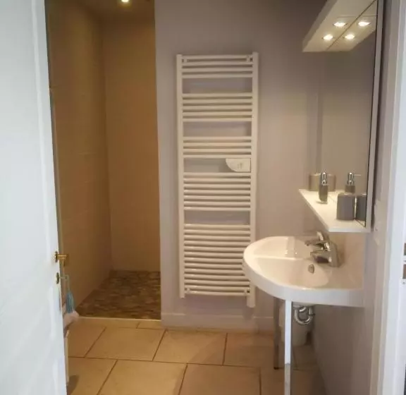 Aamiaismajoitus (B&B) Chambres D Hôtes Du Bas Manoir