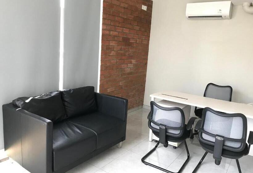 Hotell Legreen Suite Semanggi