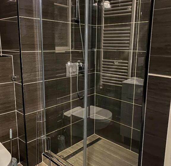 Luxury Riverside Panorama Apartment