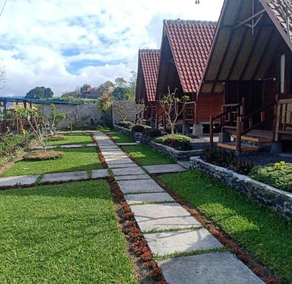 بنسيون Lakeside Log Cabins