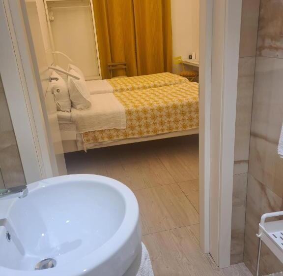 Central Savona B&b