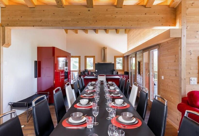 Crystal De Neige Luxury Chalet Spa & Jacuzzi