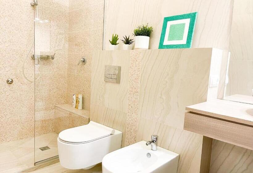 Downtown Deak Ferris Wheel Luxury Home