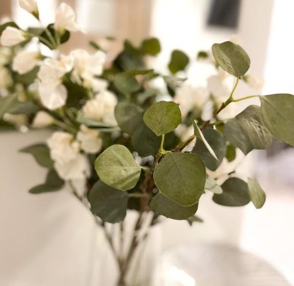 Downtown Deak Ferris Wheel Luxury Home