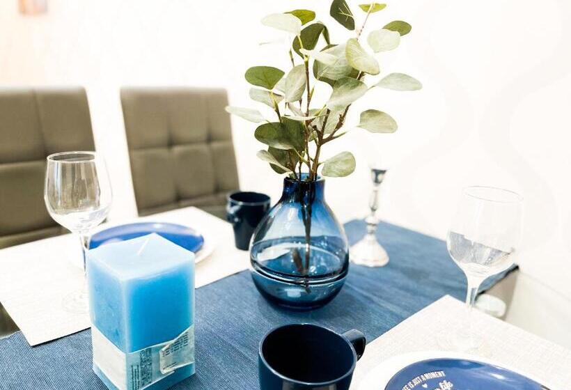 Downtown Deak Ferris Wheel Luxury Home