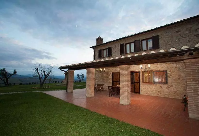 Hotelli Agriturismo Casa Al Povero