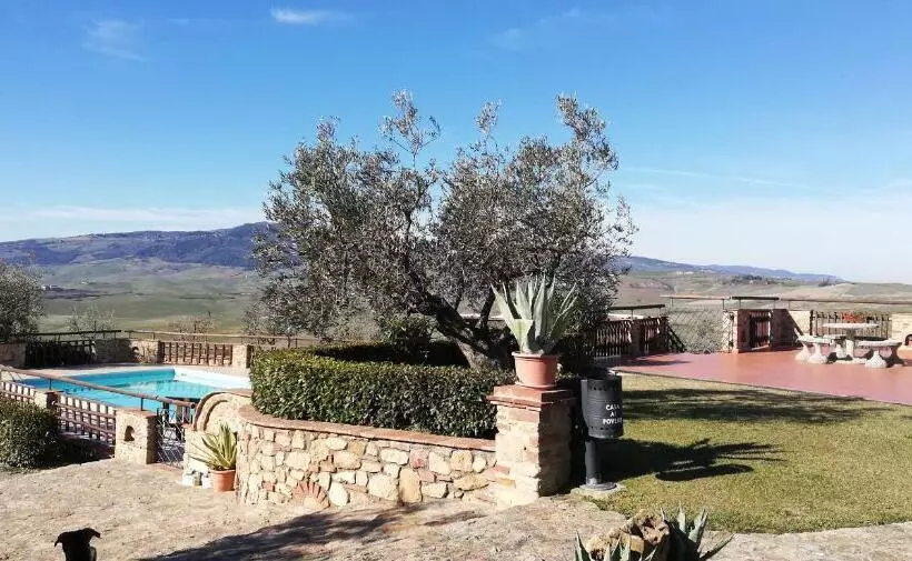 Hotelli Agriturismo Casa Al Povero