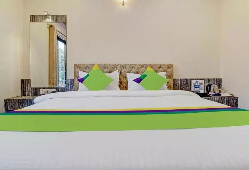 ホテル Treebo Dreamworld