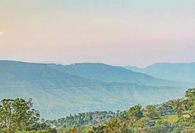 ホテル Treebo Dreamworld