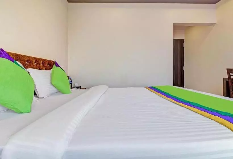 ホテル Treebo Dreamworld