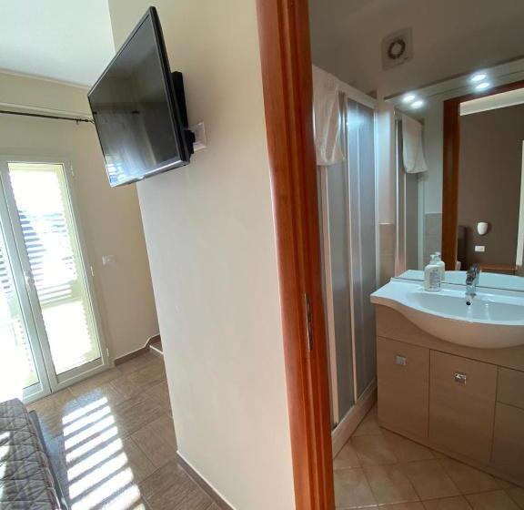 Nick & Santo S Holiday Homes B&b