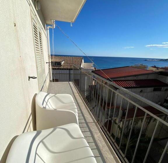 Nick & Santo S Holiday Homes B&b