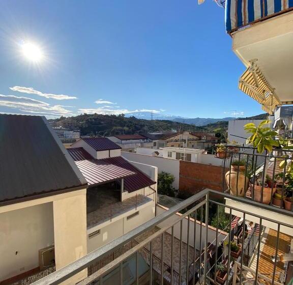 Nick & Santo S Holiday Homes B&b