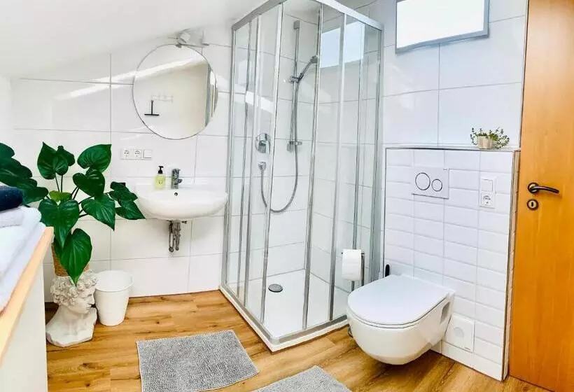 Schöne, Große Ferienwohnung Direkt Am Donauradweg & Keltenstadt Heuneburg