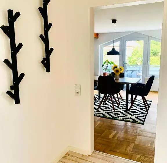 Schöne, Große Ferienwohnung Direkt Am Donauradweg & Keltenstadt Heuneburg