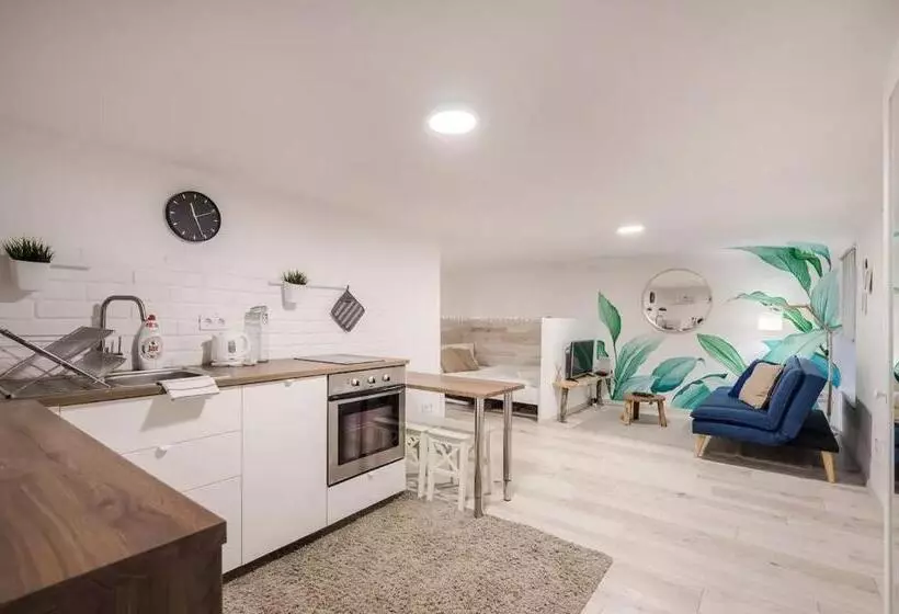 Cosy Cottage   Cheerful Apartment In The Center