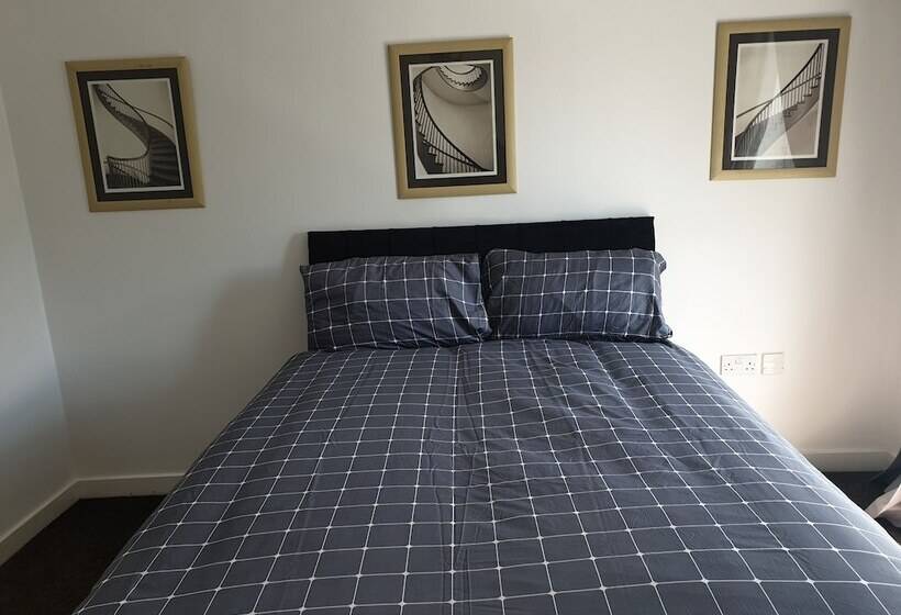 Early Knights At Huddersfield