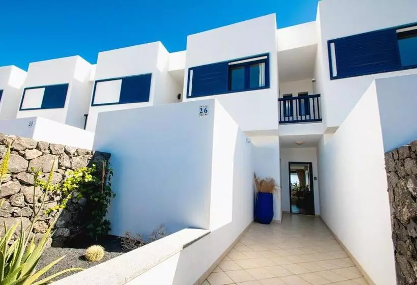 Frontline Villa 26, Modern Coastal Design With Amazing Views