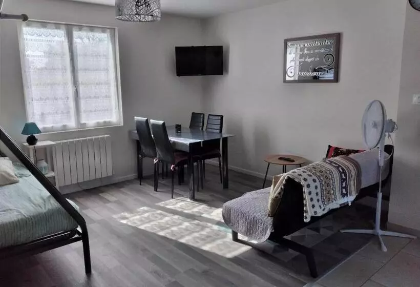 Maison Studio Individuelle Fraichement Rénovée