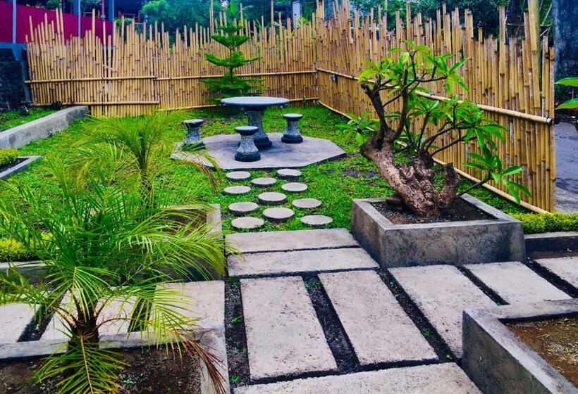 膳宿费 Ampik Batur