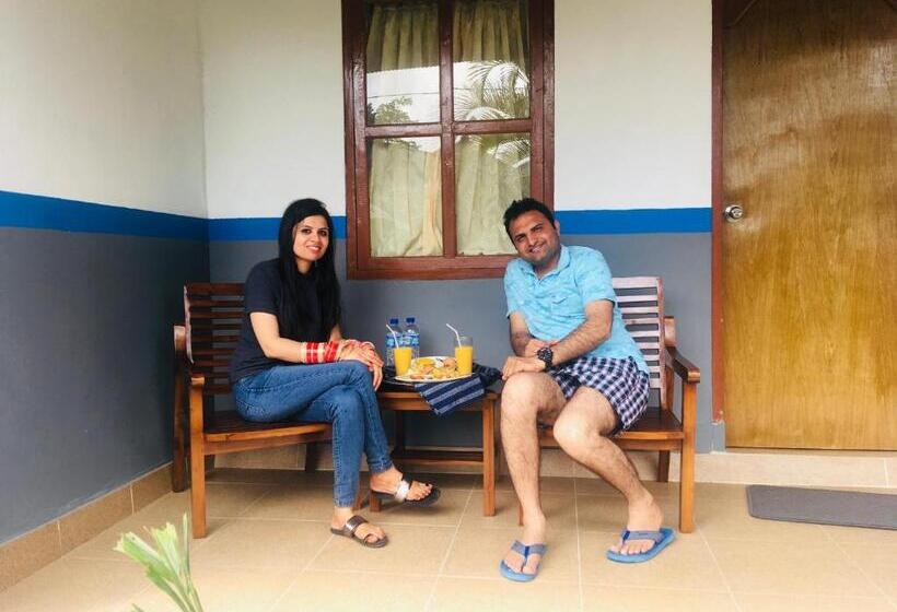 膳宿费 Ampik Batur