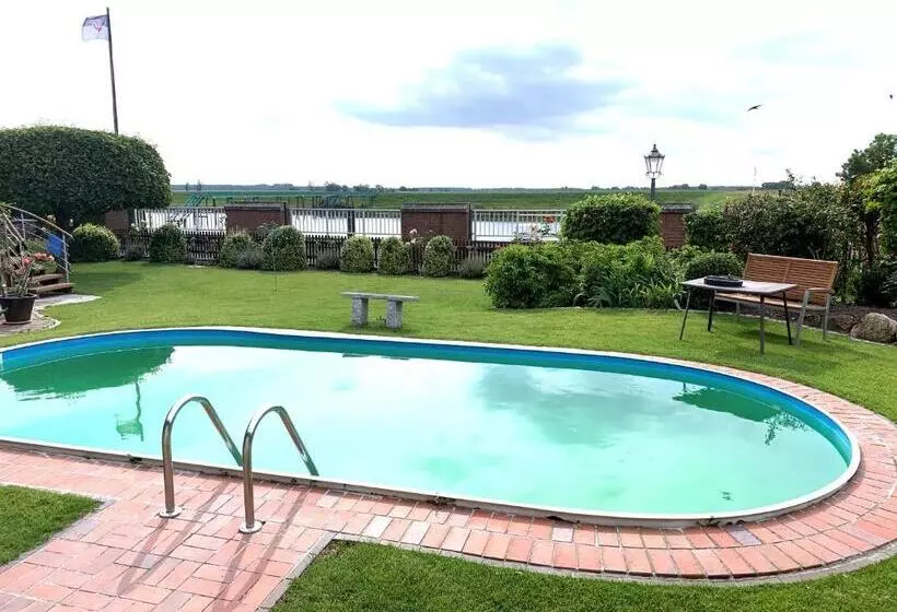 Pool Zimmer In Schnackenburg