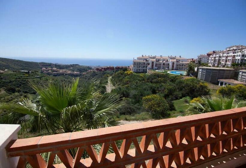 Amazing Penthouse With Panoramic Sea Views