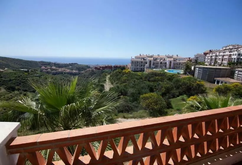 Amazing Penthouse With Panoramic Sea Views