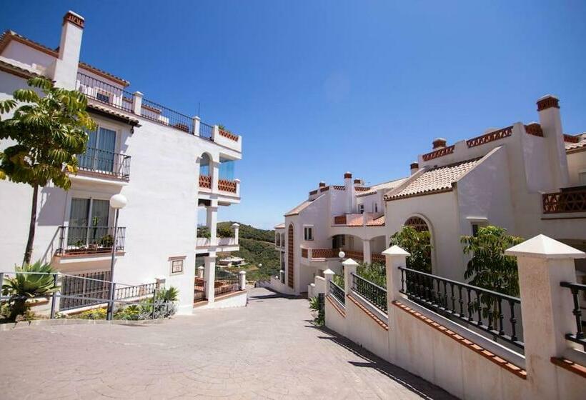 Amazing Penthouse With Panoramic Sea Views