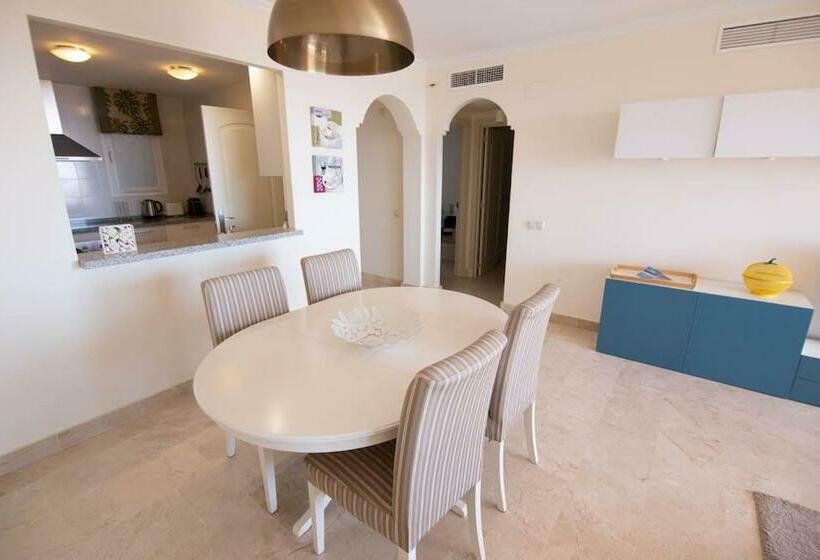 Amazing Penthouse With Panoramic Sea Views