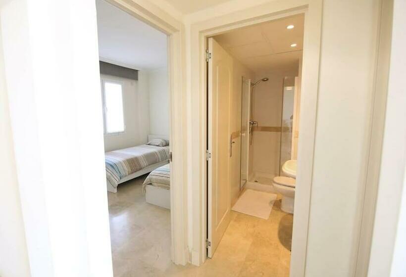 Amazing Penthouse With Panoramic Sea Views