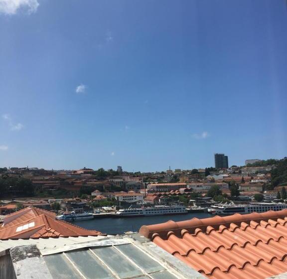 تختخواب و صبحانه Pimms Home Ribeira