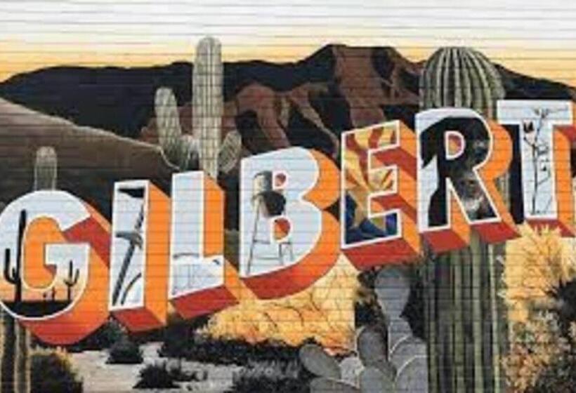 Dog Friendly Walk To Downtown Gilbert King Bed Yard With Fire Pit