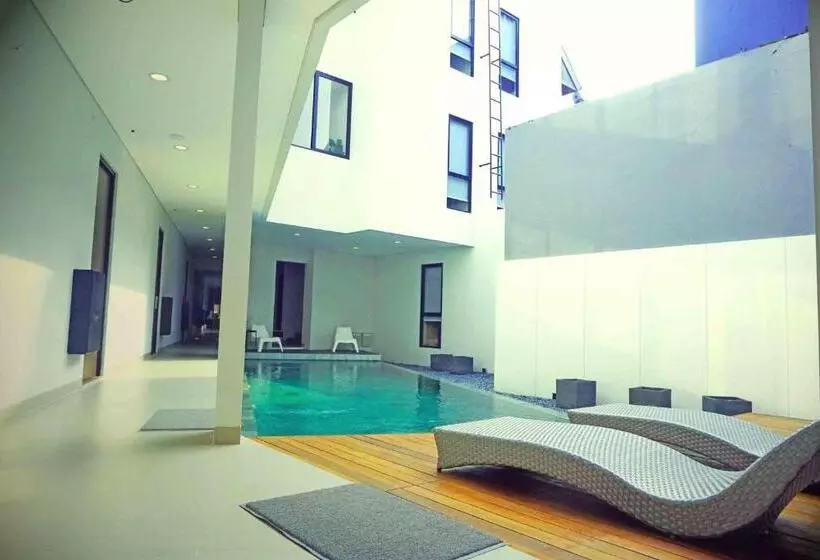 Hotelli Hm Social Karawaci