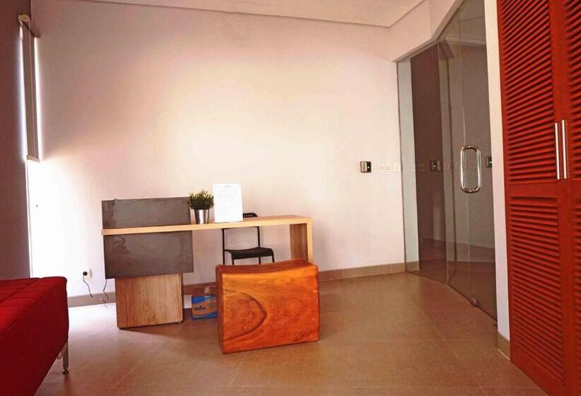 Hotel Hm Social Karawaci