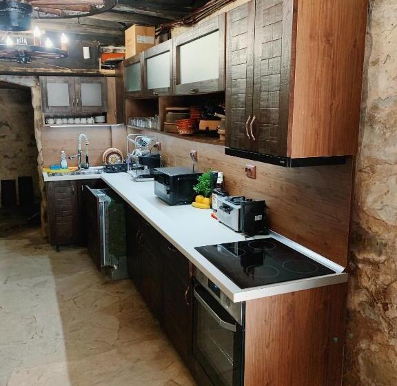 Пансион карамановите къщи