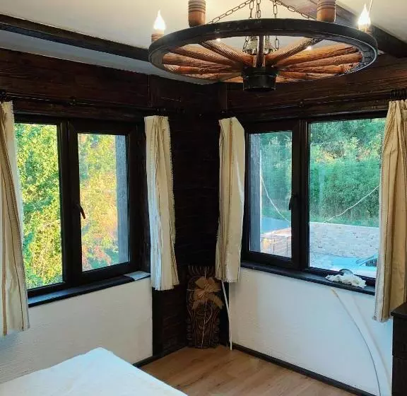 Majatalo карамановите къщи