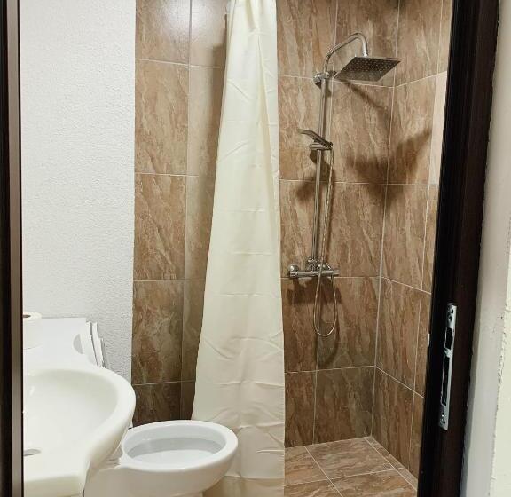 Пансион карамановите къщи