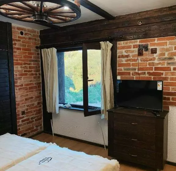 Majatalo карамановите къщи