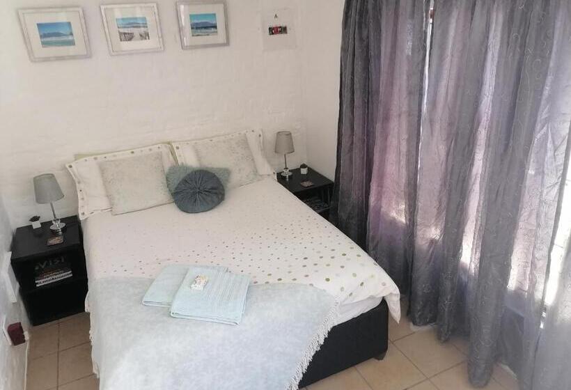 Пансион 25 On Irvine