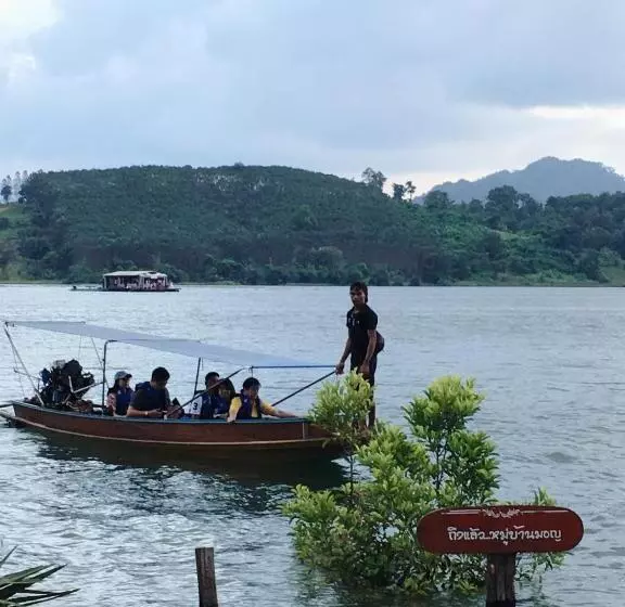 Majatalo Baan Dongsak River View