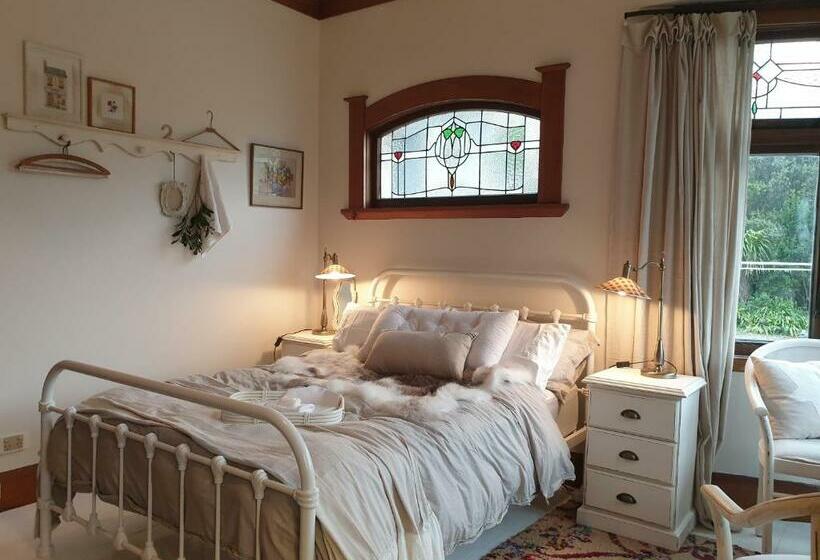 Pensjonat Cabins On Tudor Bed & Breakfast