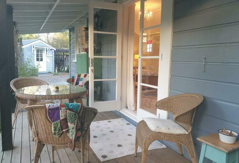 Pensjonat Cabins On Tudor Bed & Breakfast