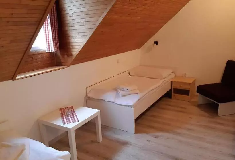 Majatalo Penzion U Hradilů