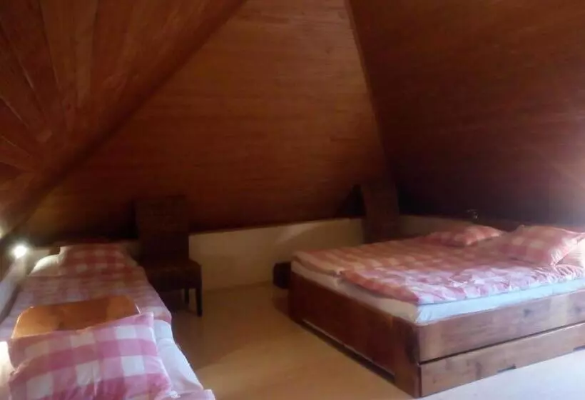 Majatalo Penzion U Hradilů