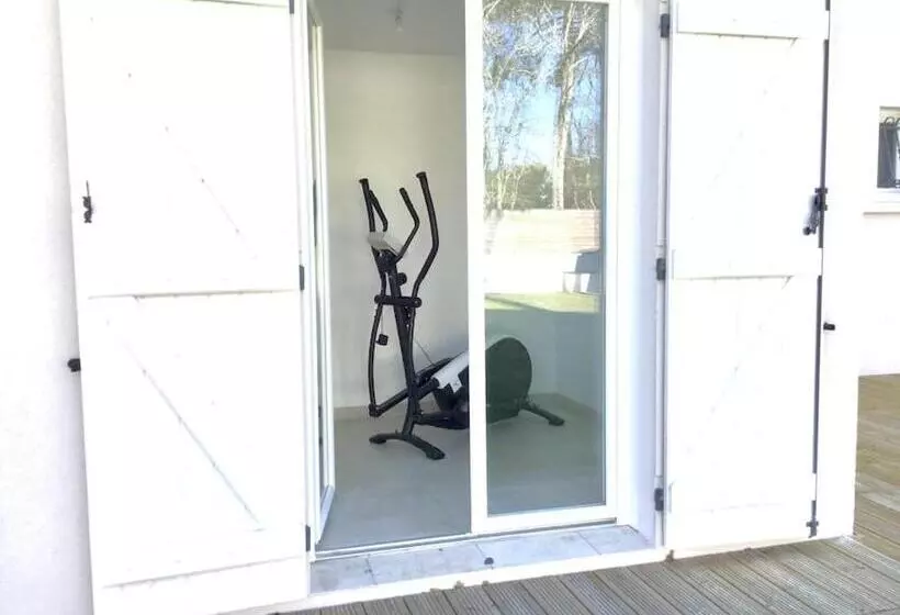 Superbe Villa 11 Places à 400 M De La Plage