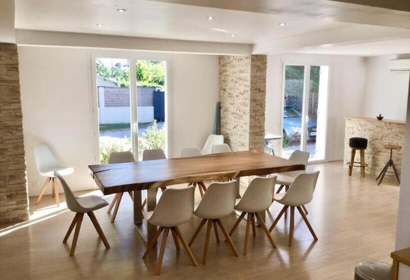 Superbe Villa 11 Places à 400 M De La Plage